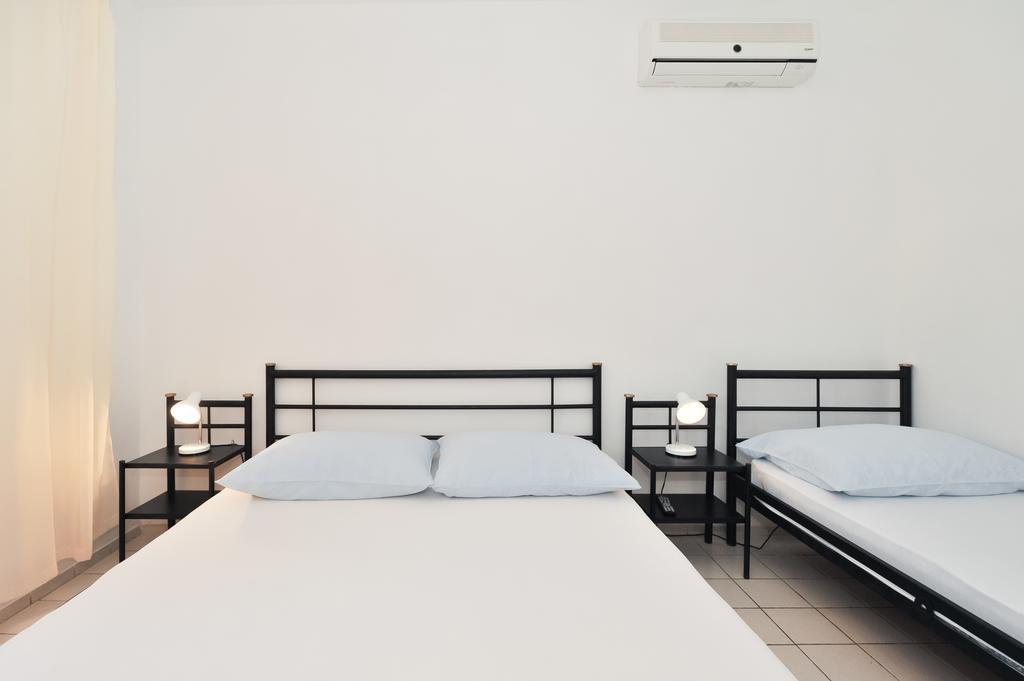 Apartments Marta Starigrad Paklenica Room photo